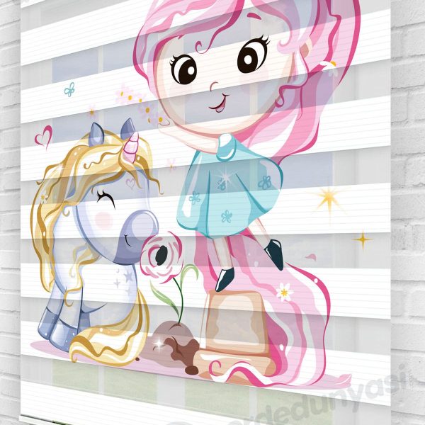 Pembe Saçlı Kız ve Unicorn Çocuk Odası Zebra Perde
